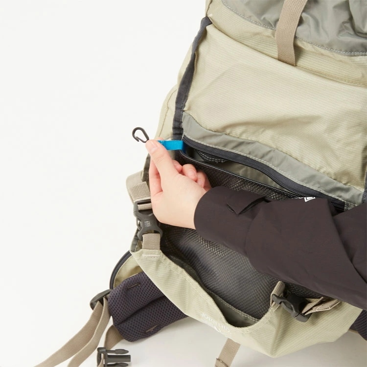 リッジ 30プラス スモール バックパック シルバーグレー H64×W28×D23cm（30L+） #501099-1010