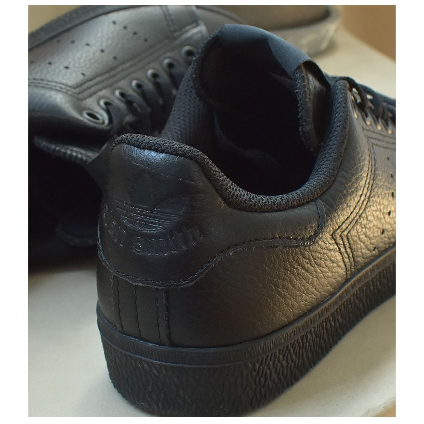 オリジナルス スタンスミス CS IG9405 メンズ 靴 シューズ ローカット ブランド シンプル おしゃれ 定番 通学 通勤 レザー 本革 ブラック 黒