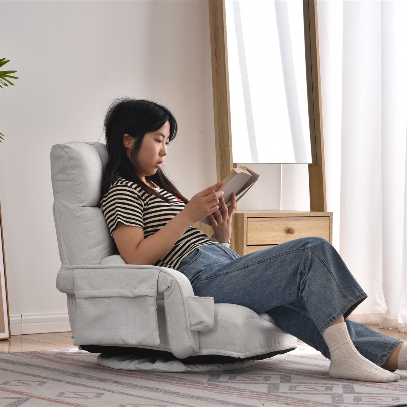 【国内即発送】回転式座椅子 肘掛け ハイバック 座いす リクライニング 1人掛けソファー フロア ソファー リラックスチェア 折りたたみ リクライニングチェアー ファブリック 座イス おしゃれ 椅子 【国内即発送】回転式座椅子 肘掛け ハイバック 座いす リクライニング 1人掛けソファー フロア ソファー リラックスチェア 折りたたみ リクライニングチェアー ファブリック 座イス おしゃれ 椅子