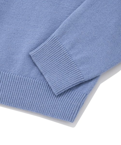 ウーマン クロップ C ロゴ タートルネック ニット CO2204KT76 ウーマン クロップ C ロゴ タートルネック ニット CO2204KT76