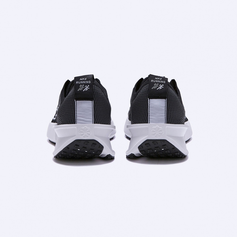 NIKE インタラクト ラン ブラック メンズ FD2291-001 NIKE インタラクト ラン ブラック メンズ FD2291-001