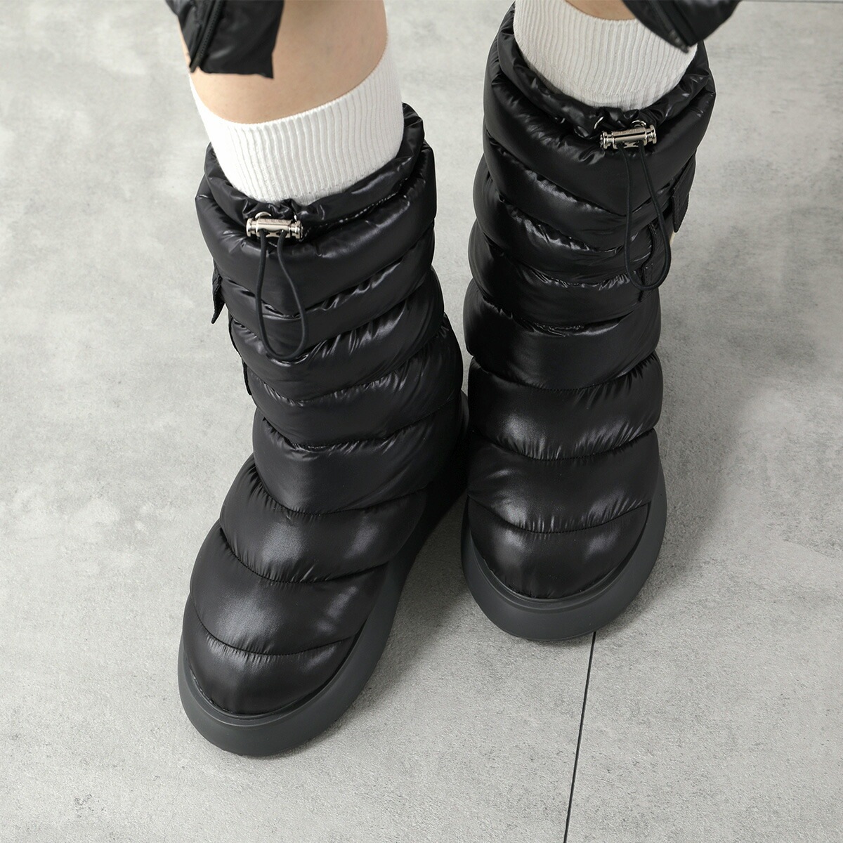 MONCLER モンクレール ブーツ GAIA POCKET MID ガイア ポケット ミッド 4H00120 M2707 レディース ダウン入り アイコンパッ MONCLER モンクレール ブーツ GAIA POCKET MID ガイア ポケット ミッド 4H00120 M2707 レディース ダウン入り アイコンパッ