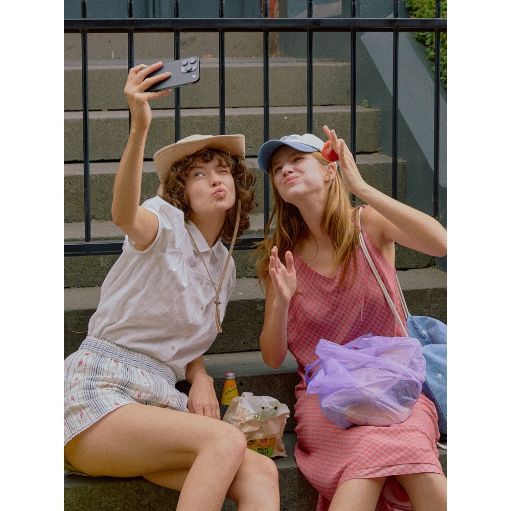 AND YOU テリーガールラウンドカラーブラウス (ホワイト) AND YOU テリーガールラウンドカラーブラウス (ホワイト)