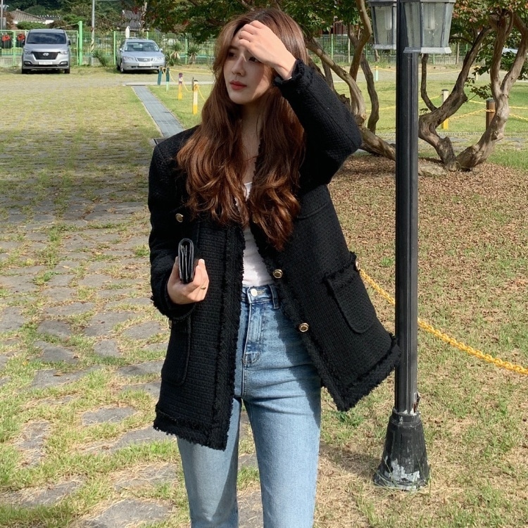 アウター ジャケット ノーカラージャケット 長袖 Vネック 胸ポケット 前開き デザインボタン ミディアム丈丈 かわいい 大人可愛い きれいめ シンプル 上品 おしゃれ かっこいい カジュアル レトロ アウター ジャケット ノーカラージャケット 長袖 Vネック 胸ポケット 前開き デザインボタン ミディアム丈丈 かわいい 大人可愛い きれいめ シンプル 上品 おしゃれ かっこいい カジュアル レトロ