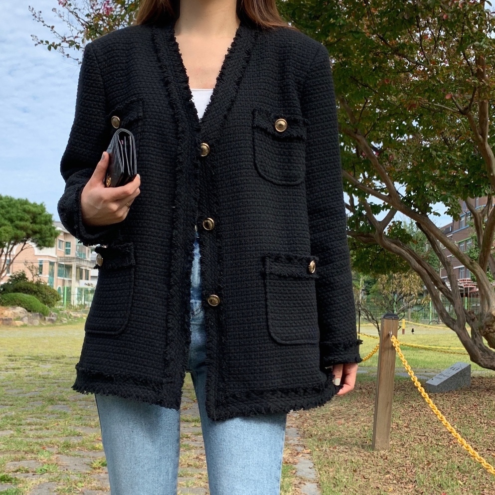 アウター ジャケット ノーカラージャケット 長袖 Vネック 胸ポケット 前開き デザインボタン ミディアム丈丈 かわいい 大人可愛い きれいめ シンプル 上品 おしゃれ かっこいい カジュアル レトロ アウター ジャケット ノーカラージャケット 長袖 Vネック 胸ポケット 前開き デザインボタン ミディアム丈丈 かわいい 大人可愛い きれいめ シンプル 上品 おしゃれ かっこいい カジュアル レトロ