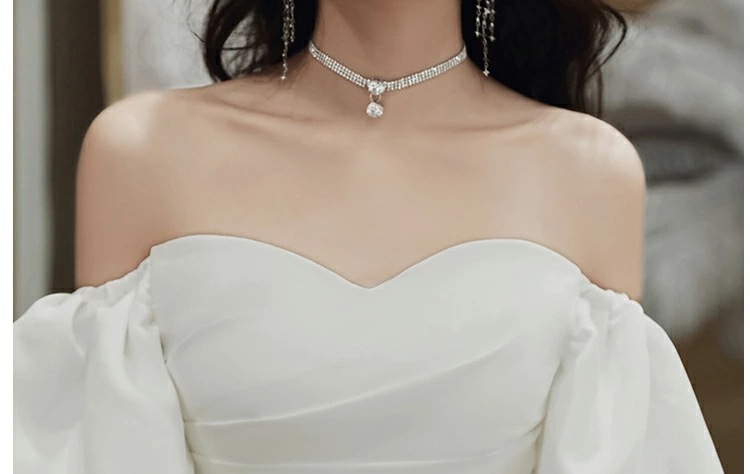 イブニングドレス サテンドレス 白 黒 ワイン赤 発表会ドレス オフショルダー Vネック ロングドレス Aライン パーティードレス ブラック ホワイト ワインレッド 結婚式ドレス 二次会ドレス ミモレ