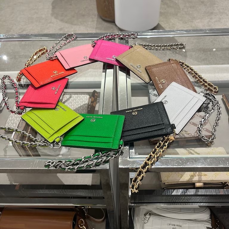 即発 正規品 USA直送 アウトレット ID チェーン カードホルダー スモール 32F2ST9D5L/36S3LCOF3L 即発 正規品 USA直送 アウトレット ID チェーン カードホルダー スモール 32F2ST9D5L/36S3LCOF3L