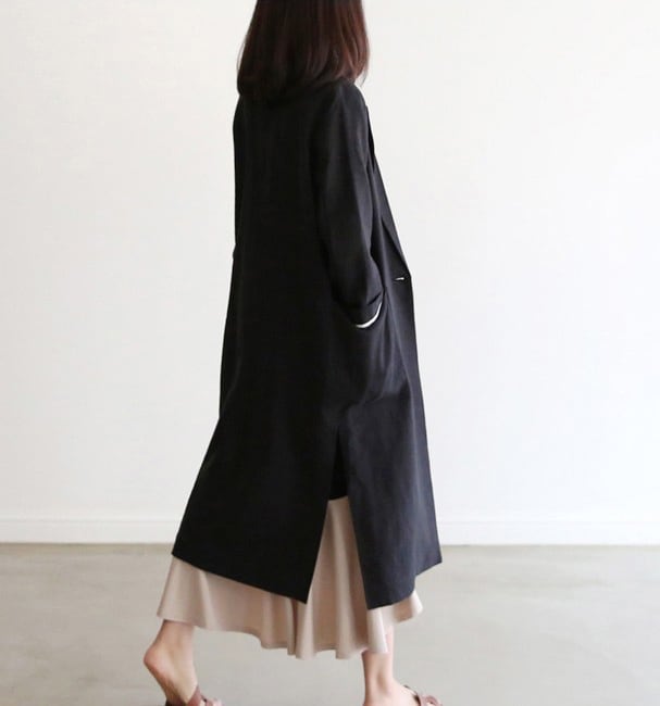 テーラードジャケット アウター 上着 ロングジャケット 膝下丈 チュニック丈 ミモレ丈 ロング丈 無地 襟付き シングルブレスト スリット入り 体型カバー 可愛い かわいい きれいめ 大人 lout0