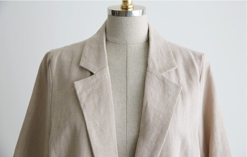 テーラードジャケット アウター 上着 ロングジャケット 膝下丈 チュニック丈 ミモレ丈 ロング丈 無地 襟付き シングルブレスト スリット入り 体型カバー 可愛い かわいい きれいめ 大人 lout0