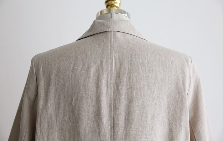 テーラードジャケット アウター 上着 ロングジャケット 膝下丈 チュニック丈 ミモレ丈 ロング丈 無地 襟付き シングルブレスト スリット入り 体型カバー 可愛い かわいい きれいめ 大人 lout0