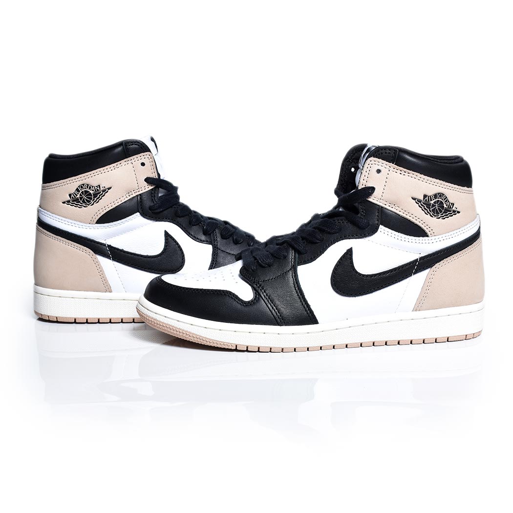 NIKE WMNS AIR JORDAN 1 RETRO HI OG 