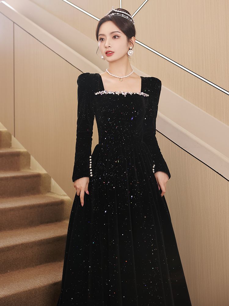 黒い長袖イブニングドレス女性2024新型ベルベットフレンチ軽贅沢小人数ハイエンド高級感年会芸考スカート 黒い長袖イブニングドレス女性2024新型ベルベットフレンチ軽贅沢小人数ハイエンド高級感年会芸考スカート