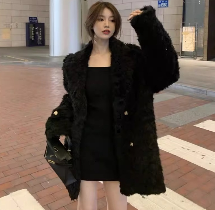 レディース コート アウター ファー ミディアム 長袖 袖あり Vネック 襟付き ポケット 前開き ポリエステル かわいい 大人可愛い シンプル 上品 おしゃれ ラフ 主役級 存在感 都会的 無地 秋 レディース コート アウター ファー ミディアム 長袖 袖あり Vネック 襟付き ポケット 前開き ポリエステル かわいい 大人可愛い シンプル 上品 おしゃれ ラフ 主役級 存在感 都会的 無地 秋