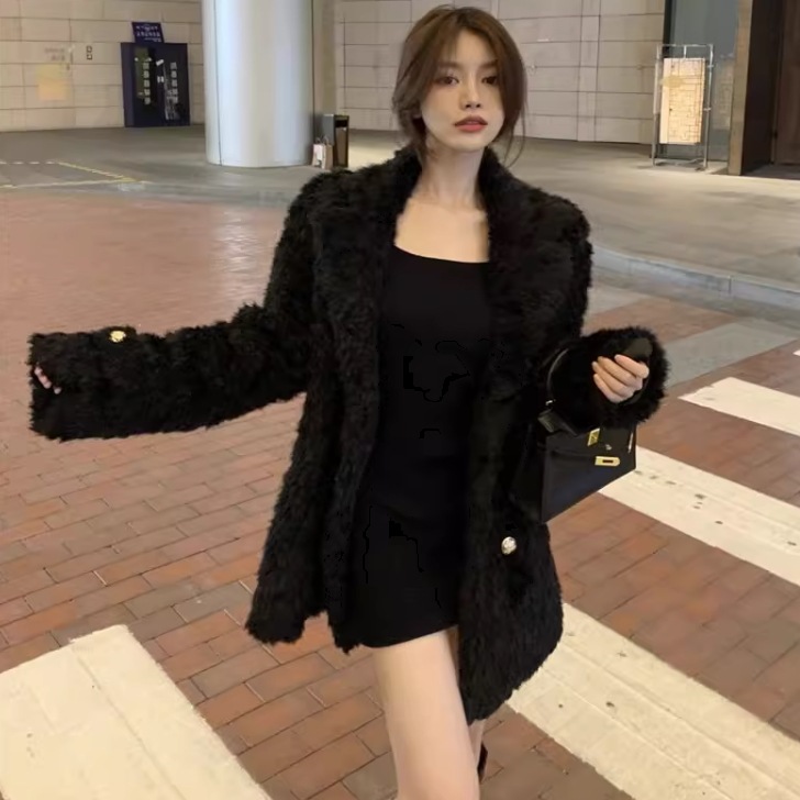 レディース コート アウター ファー ミディアム 長袖 袖あり Vネック 襟付き ポケット 前開き ポリエステル かわいい 大人可愛い シンプル 上品 おしゃれ ラフ 主役級 存在感 都会的 無地 秋 レディース コート アウター ファー ミディアム 長袖 袖あり Vネック 襟付き ポケット 前開き ポリエステル かわいい 大人可愛い シンプル 上品 おしゃれ ラフ 主役級 存在感 都会的 無地 秋