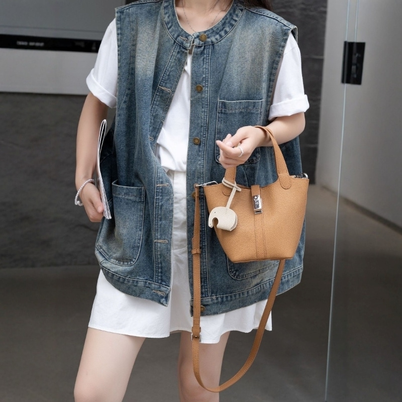 バッグ レディースバッグ ショルダーバッグ ハンドバッグ 肩掛けバック 手持ちバッグ 2way キューブ型バッグ バケツ型 きれいめ シンプル 大人 おしゃれ こなれ感 エレガント レディース デート バッグ レディースバッグ ショルダーバッグ ハンドバッグ 肩掛けバック 手持ちバッグ 2way キューブ型バッグ バケツ型 きれいめ シンプル 大人 おしゃれ こなれ感 エレガント レディース デート