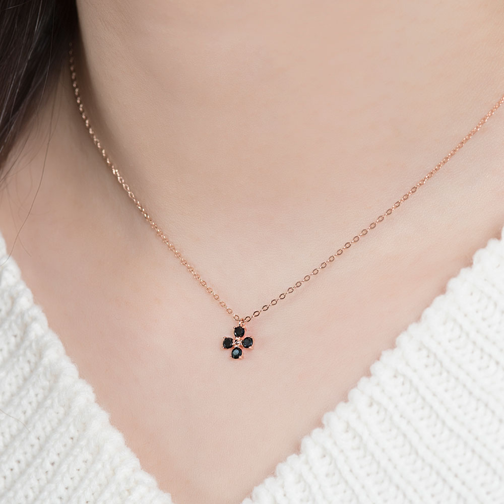 miniGOLD 10K ゴールドブラックフラワーネックレス NOOM0222 miniGOLD 10K ゴールドブラックフラワーネックレス NOOM0222