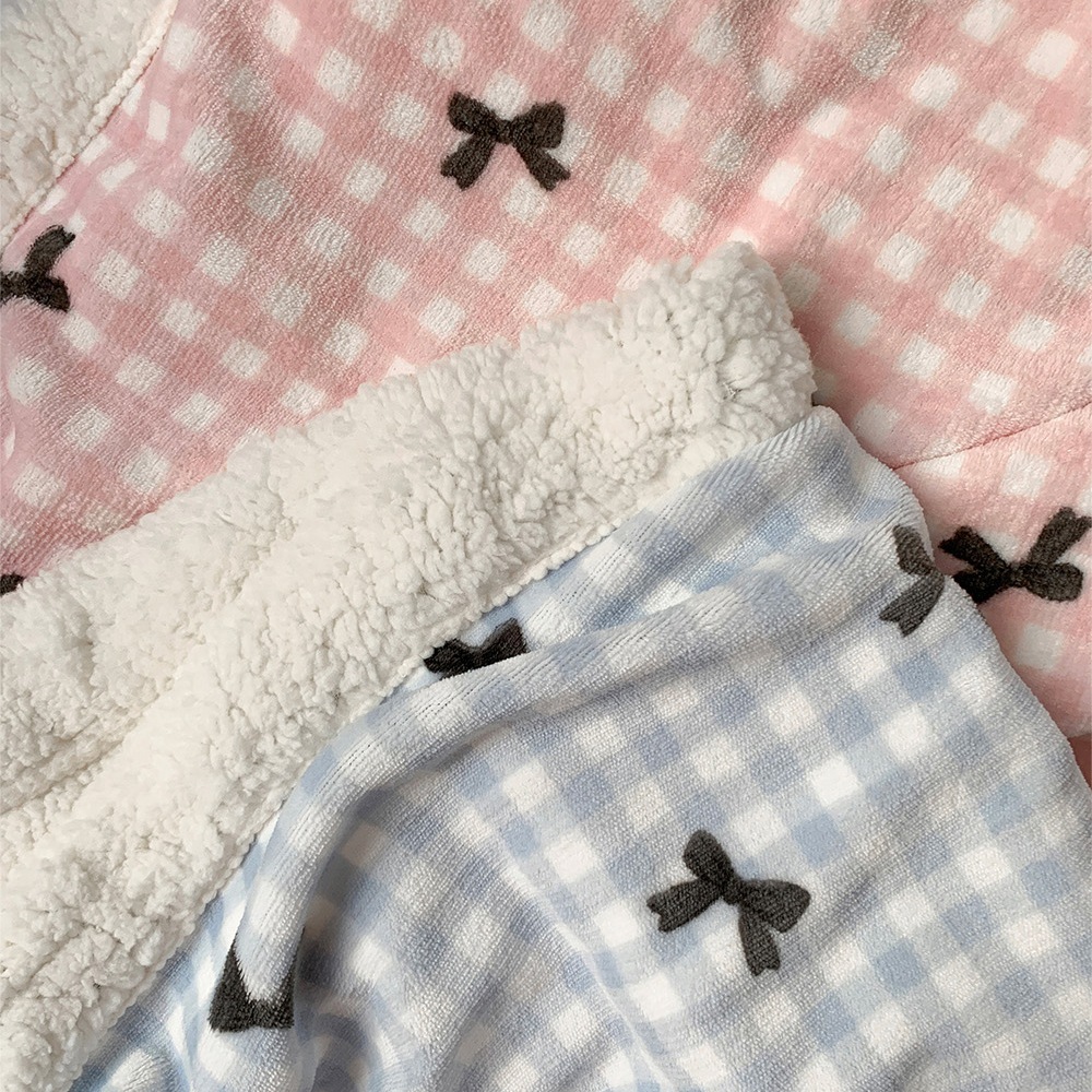 SNUG ブランケット 韓国雑貨 韓国インテリア 二重織ウール 持ち運び便利 2色から選べる ピンク ブルー 150×200cm