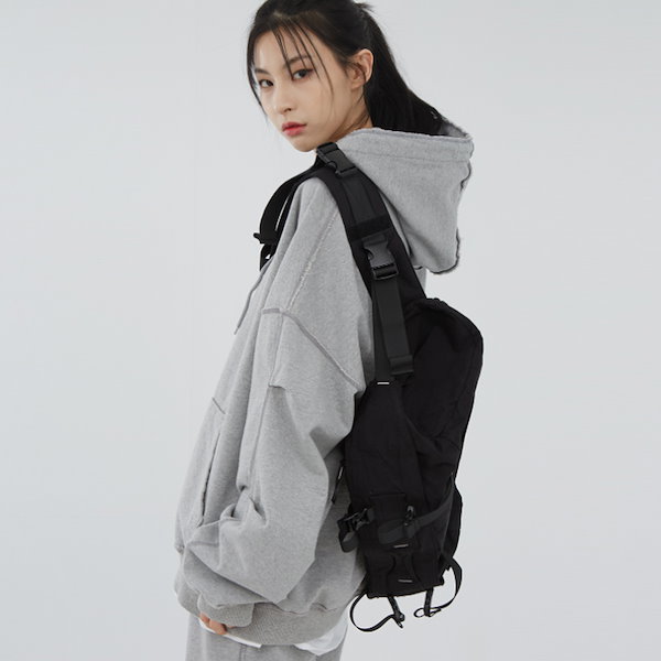 Raucohouse】Nylon Buckle Messenger Bag (Raucohouse/ショルダーバッグ) 82189852【BUYMA】