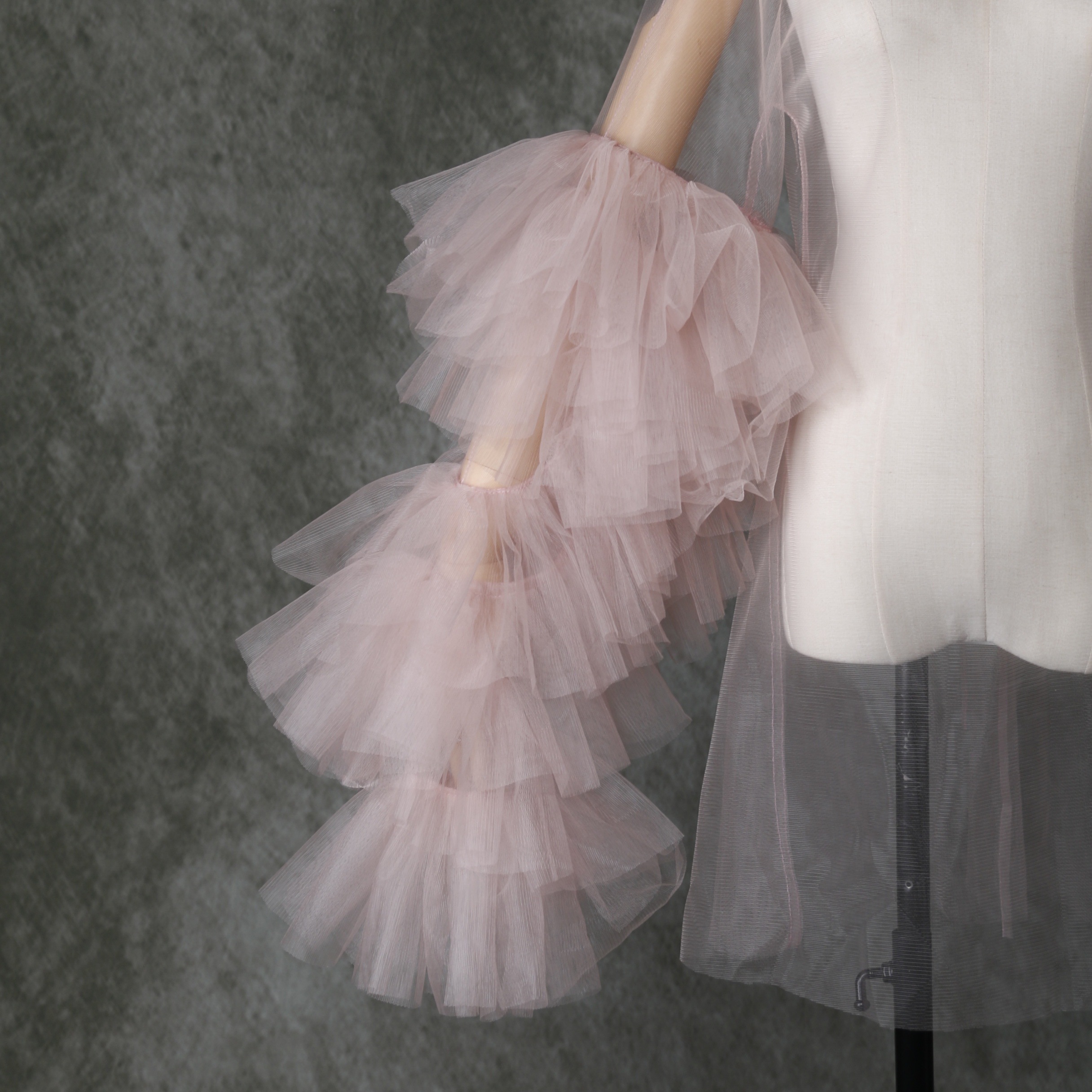 トップス くすみピンク ふわふわ袖 色直し ラッフルフリル オーダーメイド 花嫁 披露宴 トップス くすみピンク ふわふわ袖 色直し ラッフルフリル オーダーメイド 花嫁 披露宴
