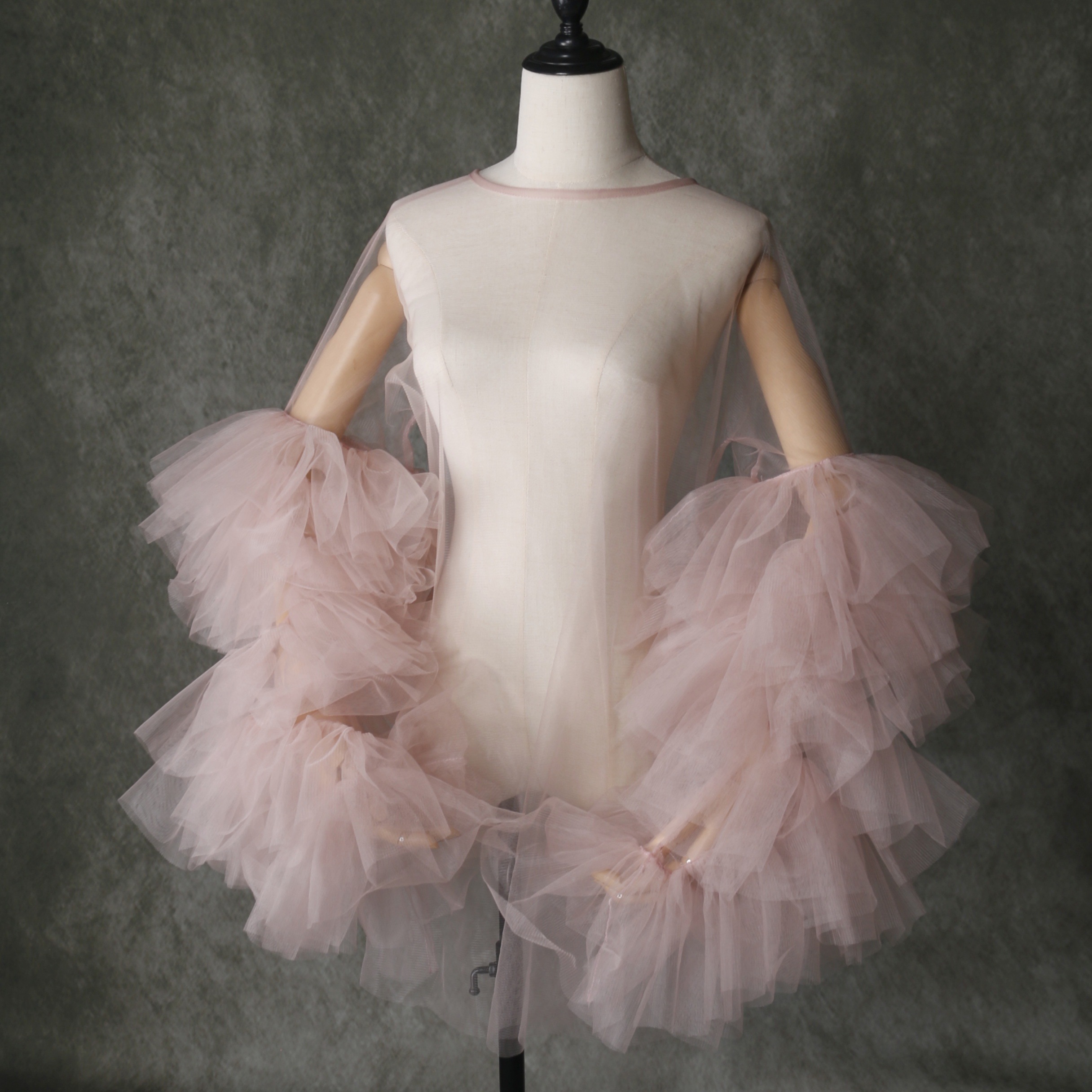 トップス くすみピンク ふわふわ袖 色直し ラッフルフリル オーダーメイド 花嫁 披露宴 トップス くすみピンク ふわふわ袖 色直し ラッフルフリル オーダーメイド 花嫁 披露宴