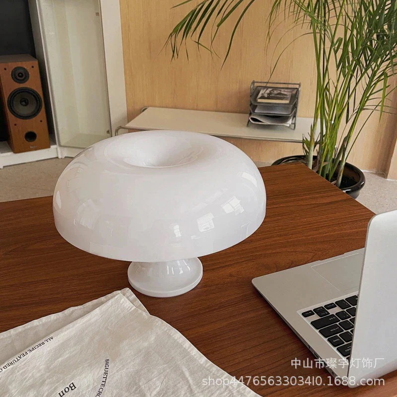 発的なデンのキノコ テーブルランプ モデル ホテル ベッド ベッドサイド 読書灯 装飾ランプ 発的なデンのキノコ テーブルランプ モデル ホテル ベッド ベッドサイド 読書灯 装飾ランプ