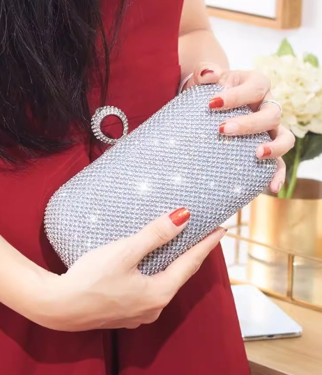 バッグ カバン レディース ショルダー ハンドバッグ 斜めがけ 肩がけ 手持ち クラッチ ディナーバッグ パーティーバッグ クレセントバッグ ハード ダイヤモンド ロック式 大人可愛い きれいめ 上品 バッグ カバン レディース ショルダー ハンドバッグ 斜めがけ 肩がけ 手持ち クラッチ ディナーバッグ パーティーバッグ クレセントバッグ ハード ダイヤモンド ロック式 大人可愛い きれいめ 上品