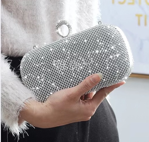 バッグ カバン レディース ショルダー ハンドバッグ 斜めがけ 肩がけ 手持ち クラッチ ディナーバッグ パーティーバッグ クレセントバッグ ハード ダイヤモンド ロック式 大人可愛い きれいめ 上品 バッグ カバン レディース ショルダー ハンドバッグ 斜めがけ 肩がけ 手持ち クラッチ ディナーバッグ パーティーバッグ クレセントバッグ ハード ダイヤモンド ロック式 大人可愛い きれいめ 上品