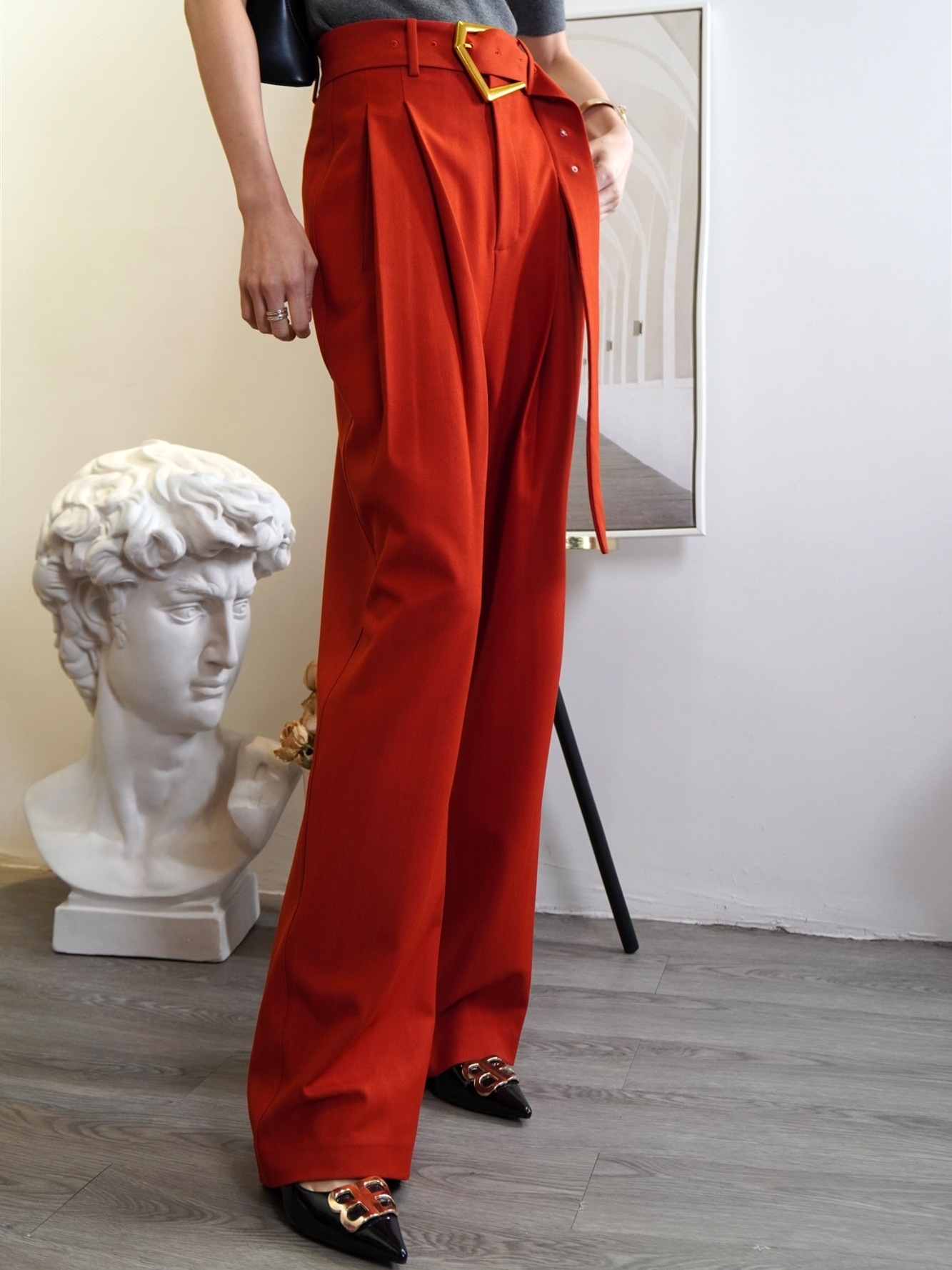 ボトムス ワイドパンツ ストレートパンツ ロング丈 ストレート デザイン タック 美ライン ニュアンス ベルト ウエストマーク かわいい 大人可愛い きれいめ シンプル カジュアル 大人 上品