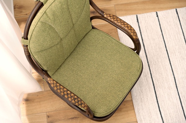 ラタン回転チェア ラタン ラッカー塗装 ポリプロピレン ポリエステル