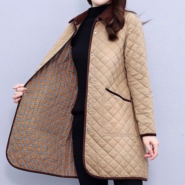 キルティングコート レディース ジャケット コート アウター 上着 膝上 長袖 襟付き スリム 細身 ストレート ポケット 前開き ボタン 大人可愛い きれいめ シンプル 上品 おしゃれ こなれ感