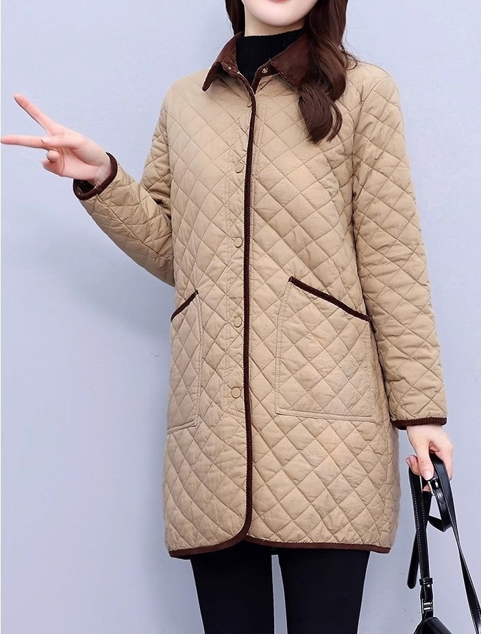 キルティングコート レディース ジャケット コート アウター 上着 膝上 長袖 襟付き スリム 細身 ストレート ポケット 前開き ボタン 大人可愛い きれいめ シンプル 上品 おしゃれ こなれ感