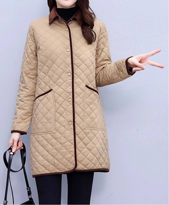 キルティングコート レディース ジャケット コート アウター 上着 膝上 長袖 襟付き スリム 細身 ストレート ポケット 前開き ボタン 大人可愛い きれいめ シンプル 上品 おしゃれ こなれ感