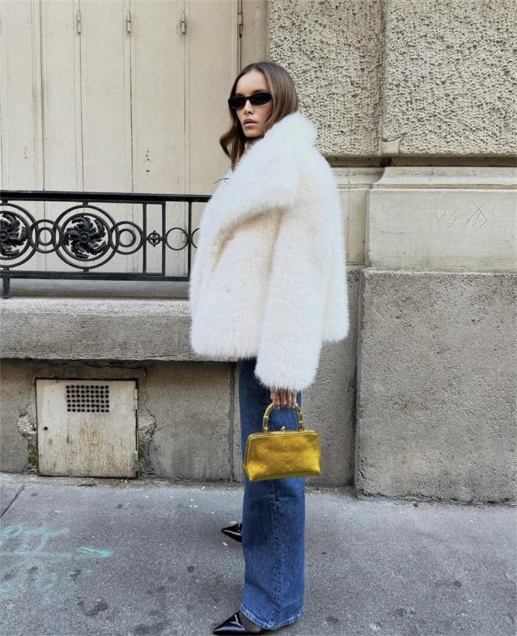 早い者勝ち 2024秋冬 襟を正す あったか レディース 毛皮コートに似せる 上品映え 長袖 保温 ギャザリング 快適である 早い者勝ち 2024秋冬 襟を正す あったか レディース 毛皮コートに似せる 上品映え 長袖 保温 ギャザリング 快適である