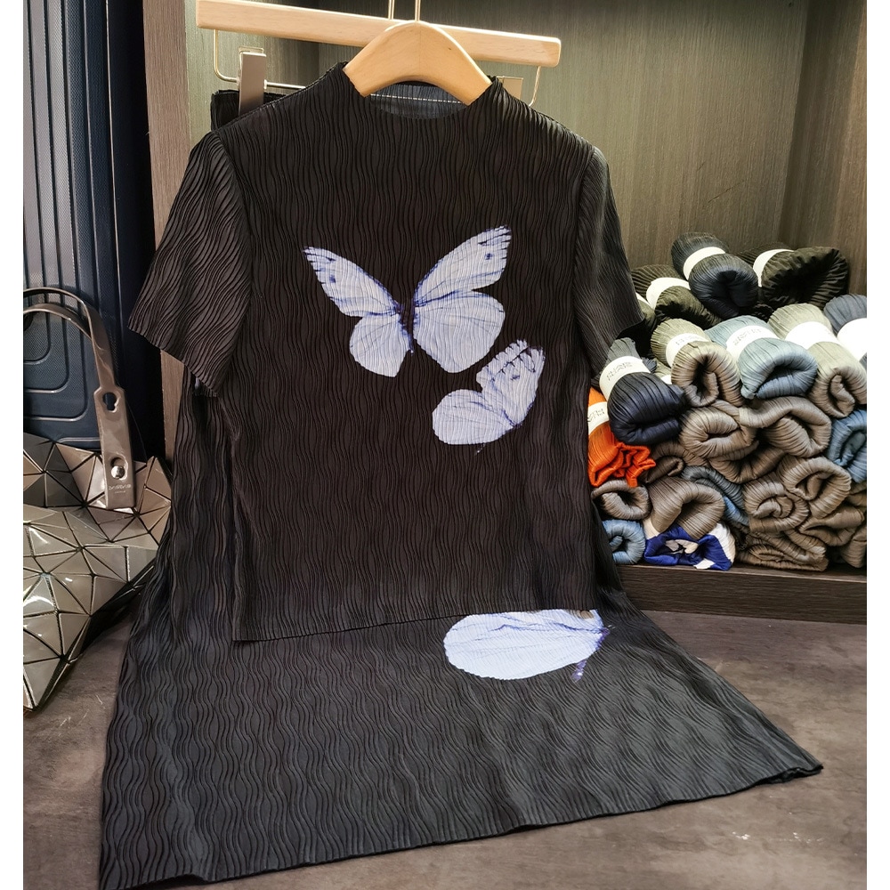 ファッションスーツ気質蝶プリントエンボス半袖tシャツカジュアルスカート2点セット