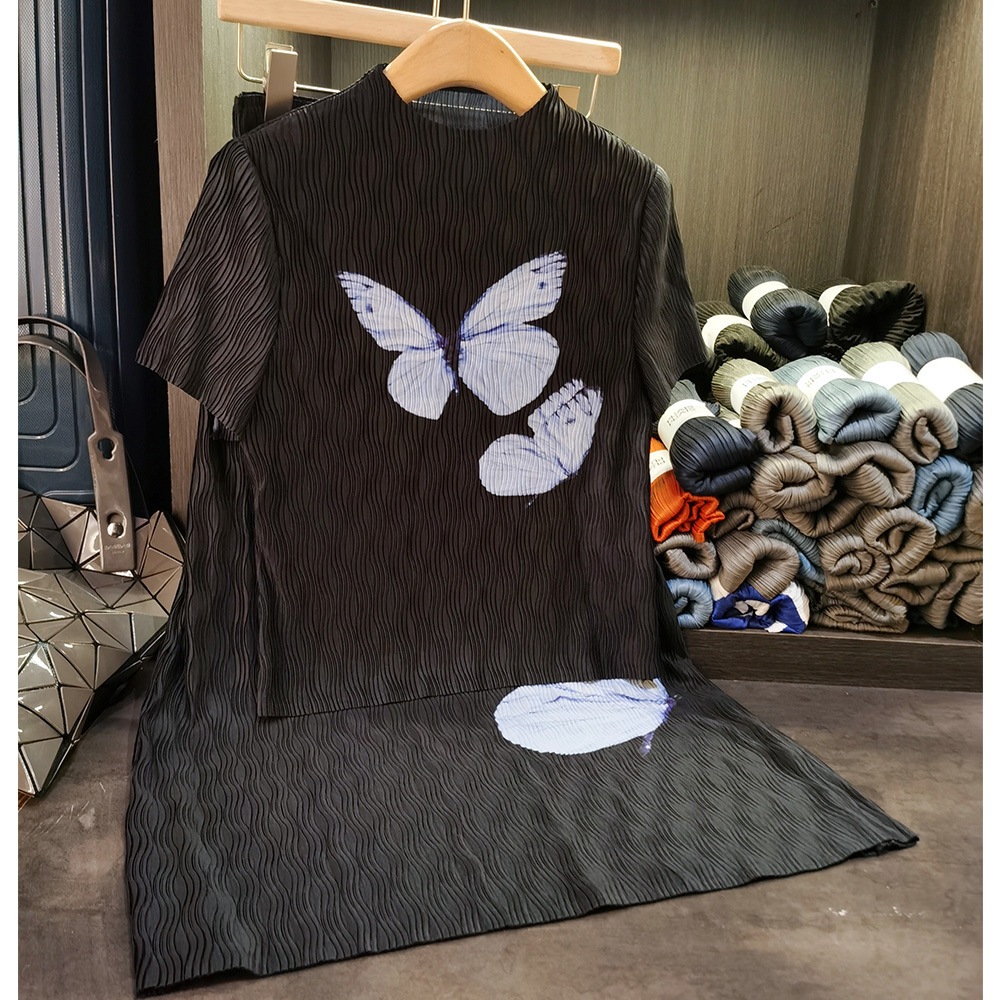 ファッションスーツ気質蝶プリントエンボス半袖tシャツカジュアルスカート2点セット