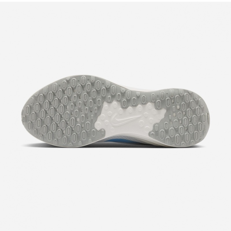 ナイキウィメンズナイキレボリューション 7 FB2208-013 ナイキウィメンズナイキレボリューション 7 FB2208-013