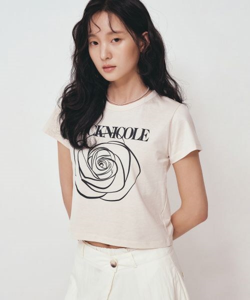 韓国 人気 ロゴTシャツ[NICK&NICOLE] BIG ROSE SLEEVE TOP NICK&NICOLE BIG ROSE SLEEVE TOP