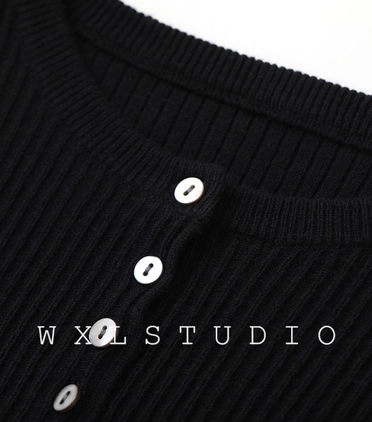 WXLSTUDIO ハンドメイド一列ウールニット長袖 WXLSTUDIO ハンドメイド一列ウールニット長袖