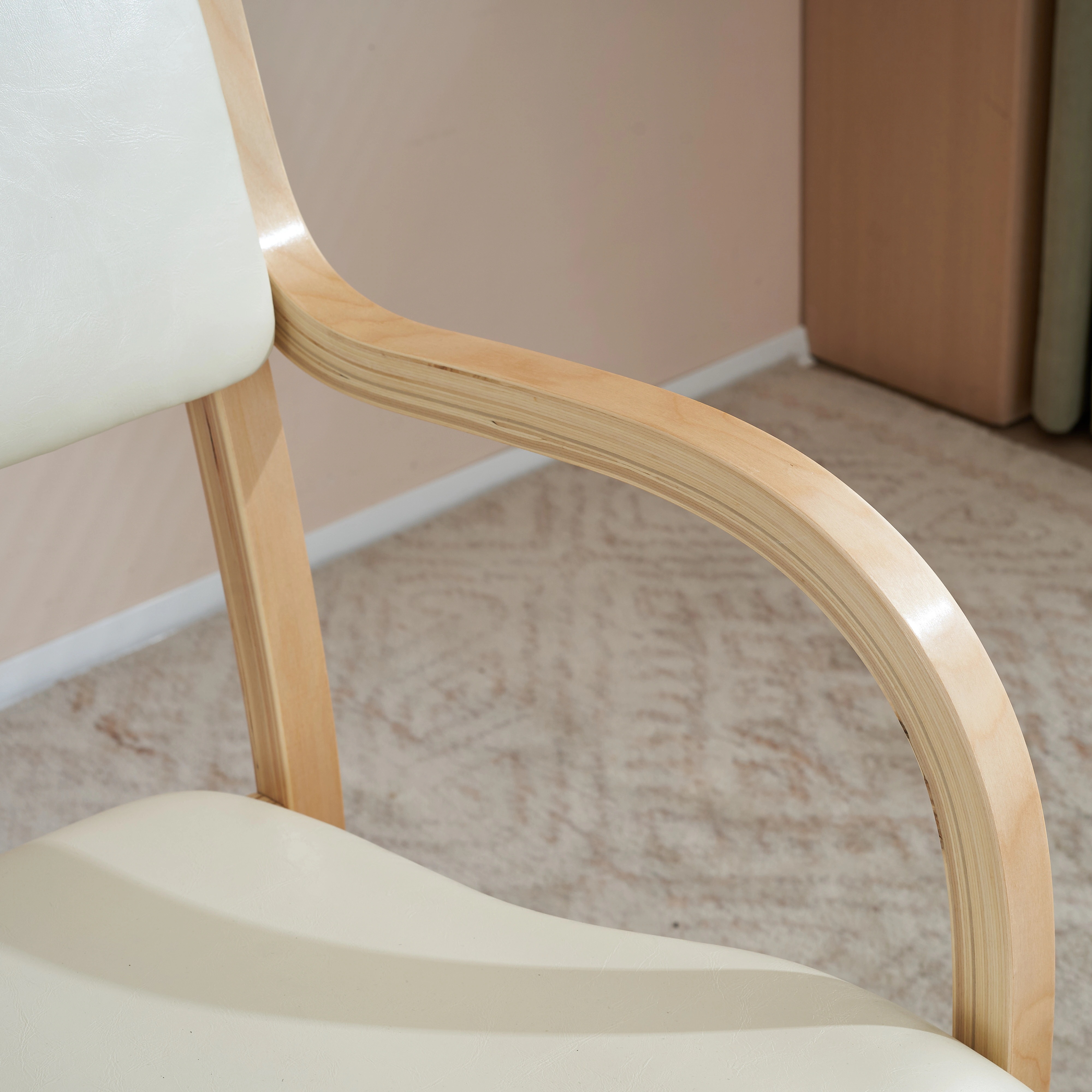 404【目玉新作】ベージュ PU ダイニングチェア 木製 椅子 介護チェア