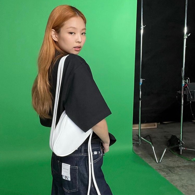 [BLACKPINK Jennie着用] NIEEH Bean Bag / ミニバッグ / 100％ビーガンレザー / クロスボディバッグ / ショルダーバッグ