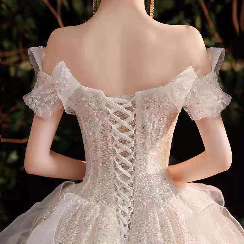 ウエディングドレス Aラインドレス 安い 挙式 二次会 ブライダル レディース ロングドレス レース プリンセスライン 撮影 編み上げ式 花嫁 披露宴 結婚式 ウエディングドレス Aラインドレス 安い 挙式 二次会 ブライダル レディース ロングドレス レース プリンセスライン 撮影 編み上げ式 花嫁 披露宴 結婚式