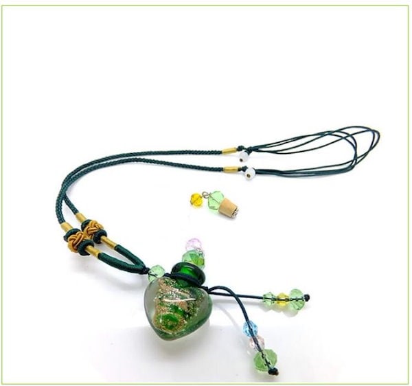 Qoo10] 【2025年新発売】 アロマペンダント