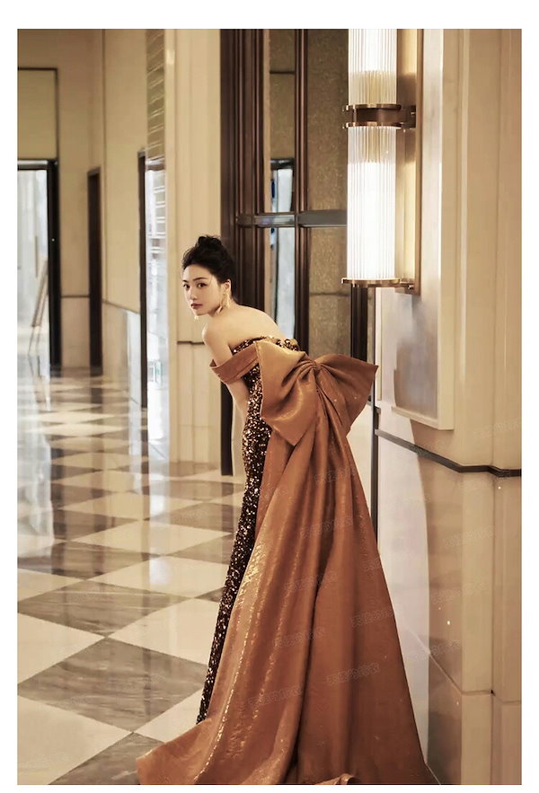 イブニングドレス 50代 スパンコール 高級感 キレイめ ロングドレス フォーマル 発表会ドレス 演奏会ドレス フレア袖 パーティードレス 二次会 イブニングドレス 50代 スパンコール 高級感 キレイめ ロングドレス