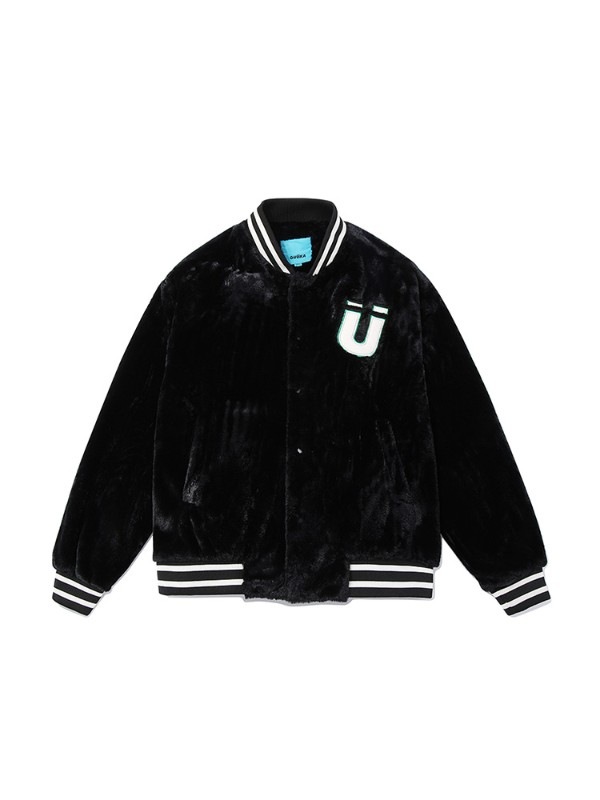 トレンドのブラックジャケット メンズ 秋 カップル 模造ウサギの毛皮コート メンズ レザーパッチ 刺繍 ベースボールジャケット ゆったり トレンドのブラックジャケット メンズ 秋 カップル 模造ウサギの毛皮コート メンズ レザーパッチ 刺繍 ベースボールジャケット ゆったり