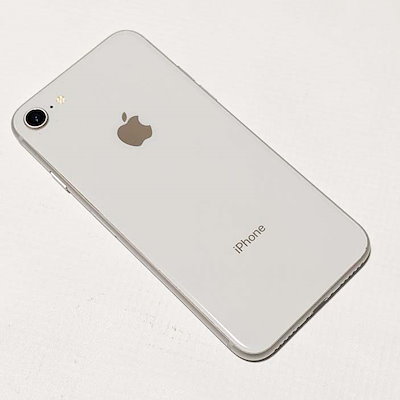 超激安特価 iPhone8 64GB シルバー A1 : スマートフォン・タブレットPC 国産HOT