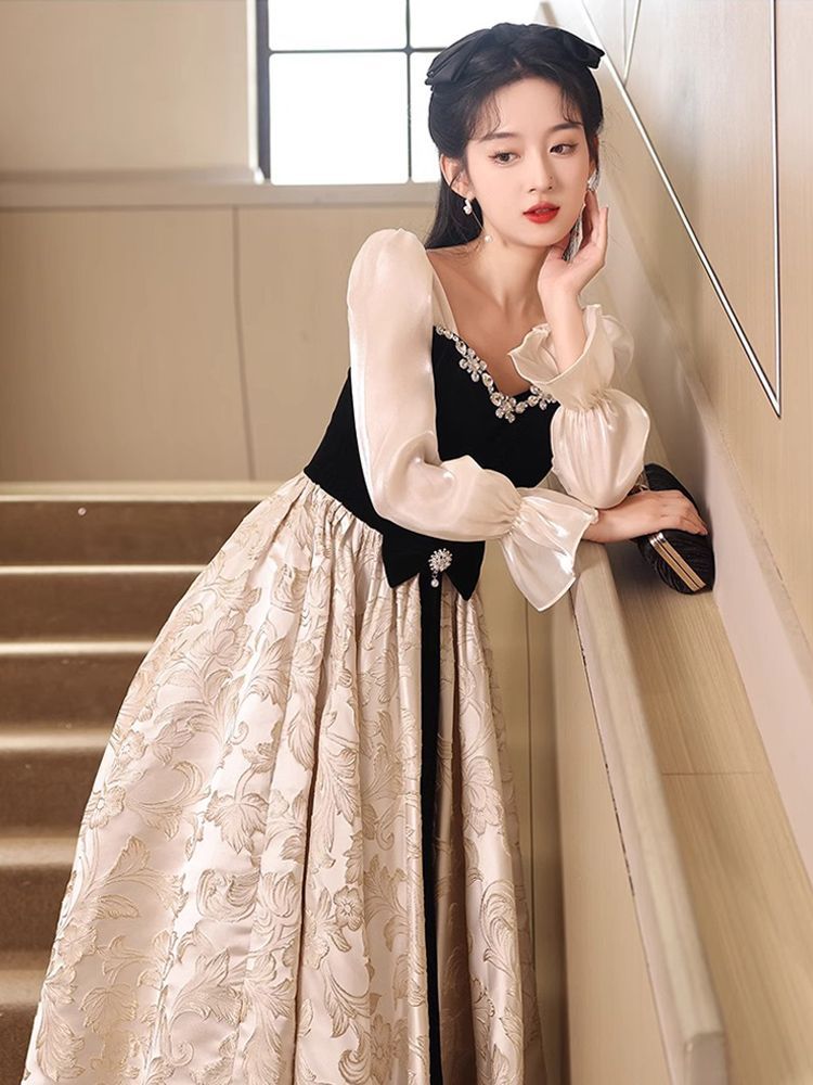 長袖イブニングドレスフェミニンスタイル宴会ハイエンド気質芸術テストドレス