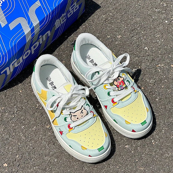 Qoo10] クレヨンしんちゃんの配色板靴2024夏の