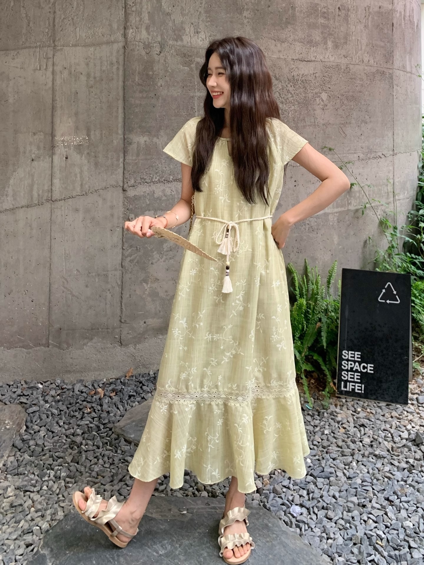 2025新作 おしゃれ ワンピース 韓国 ワンピース ロングタイプ 可愛い 気質 無地 ラッフル ワンピース 夏 レディースファッション ドレス 百掛け 2025新作 おしゃれ ワンピース 韓国 ワンピース ロングタイプ 可愛い 気質 無地 ラッフル ワンピース 夏 レディースファッション ドレス 百掛け