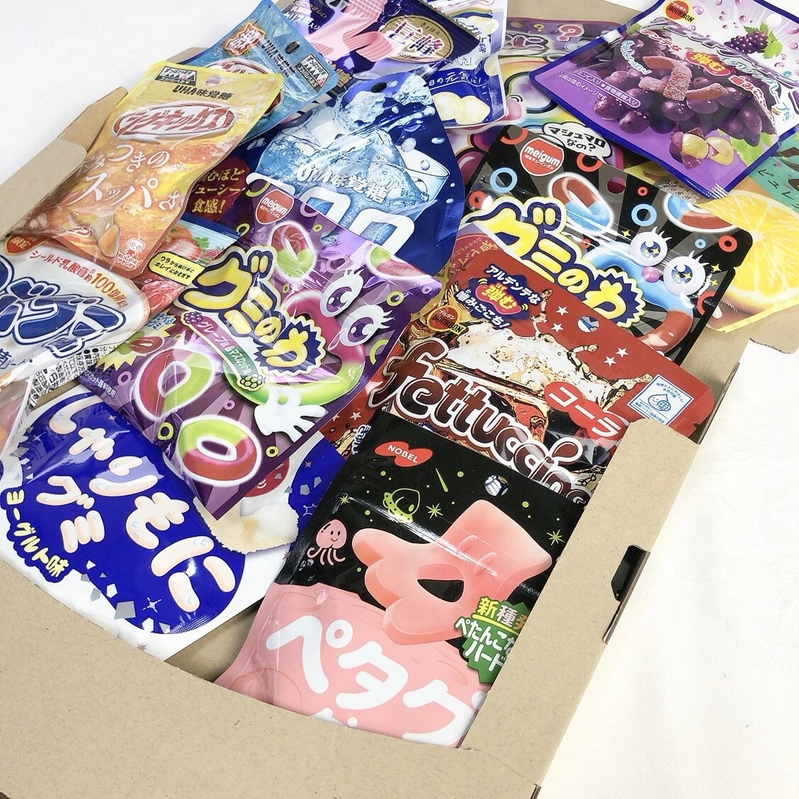 Qoo10] 果汁グミ グミ 詰め合わせ 大量 まとめ買い プレ