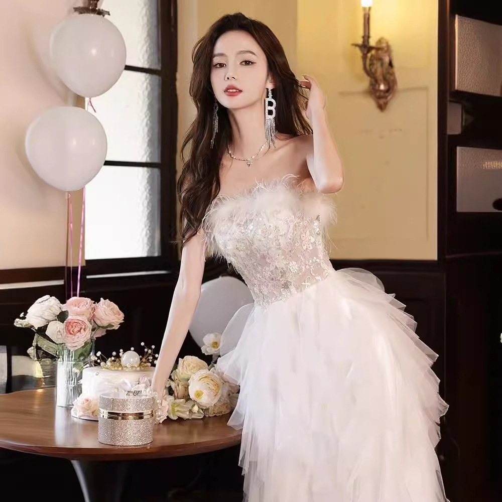 【高級宴会ドレス】イブニングドレス 誕生日 高級 フェザーデザイン 夏 高級感あるストラップレス オフショルダー 宴会 社交界の女性 司会 パフォーマンス ワンピース 【高級宴会ドレス】イブニングドレス 誕生日 高級 フェザーデザイン 夏 高級感あるストラップレス オフショルダー 宴会 社交界の女性 司会 パフォーマンス ワンピース